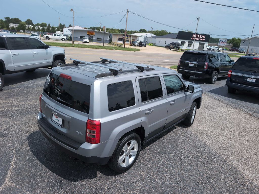 Photo 7 of this JEEP PATRIOT