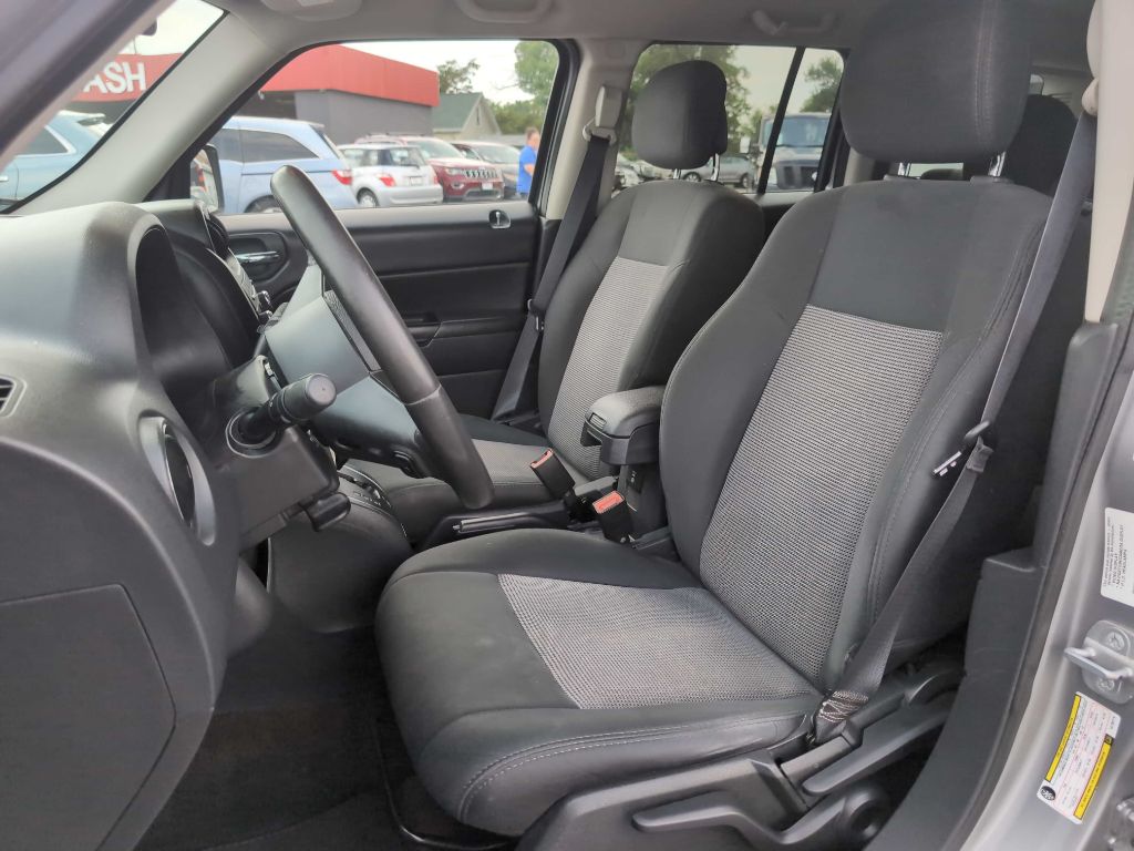 Photo 26 of this JEEP PATRIOT
