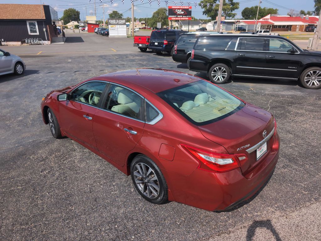 Photo 10 of this NISSAN ALTIMA