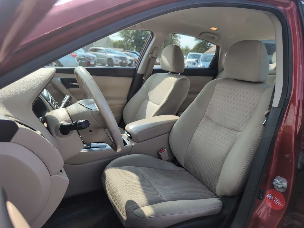 Photo 25 of this NISSAN ALTIMA