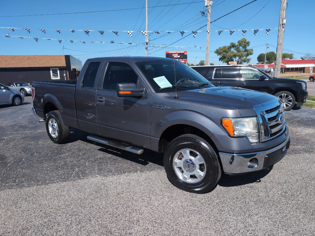 Photo 2 of this FORD F-150