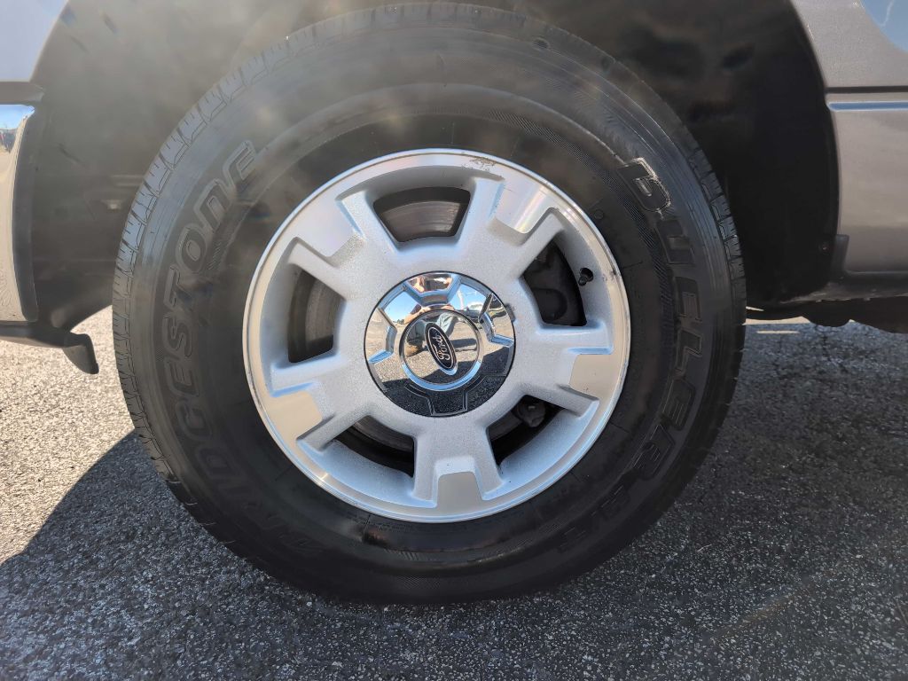 Photo 24 of this FORD F-150