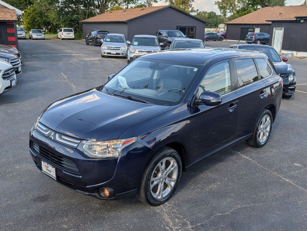 Photo 18 of this MITSUBISHI OUTLANDER