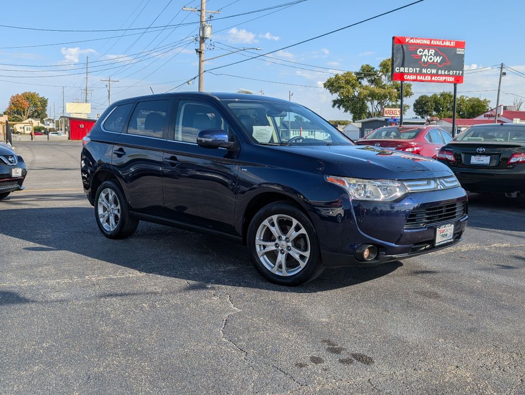 Photo 2 of this MITSUBISHI OUTLANDER