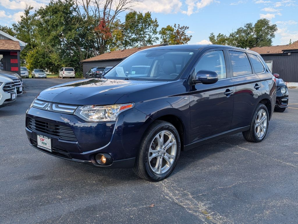 Photo 19 of this MITSUBISHI OUTLANDER
