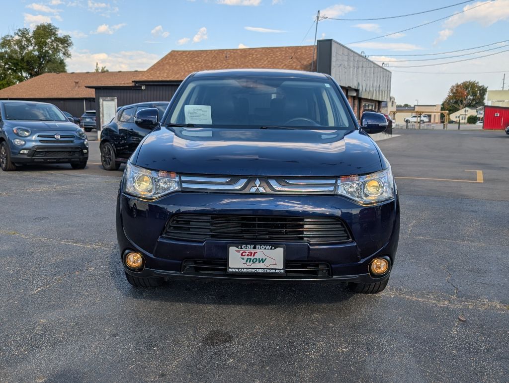 Photo 21 of this MITSUBISHI OUTLANDER