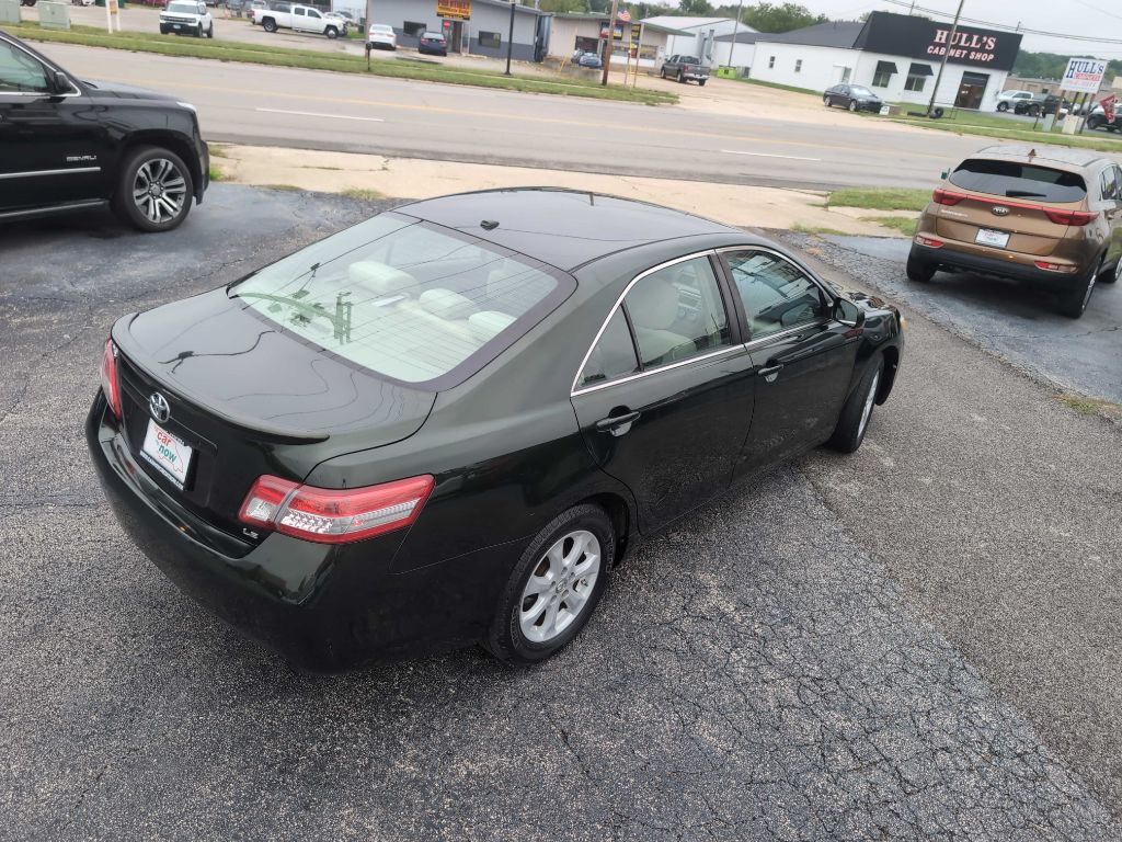 Photo 9 of this TOYOTA CAMRY