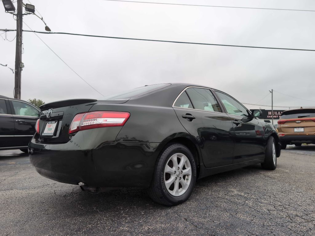 Photo 7 of this TOYOTA CAMRY