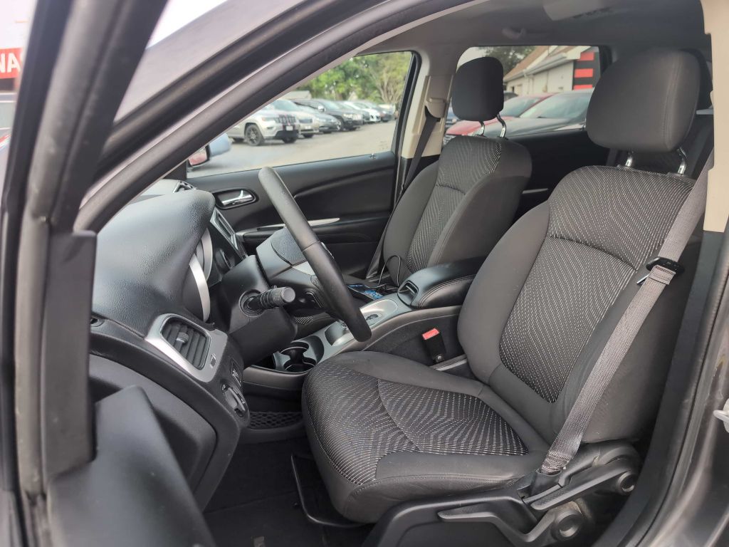 Photo 29 of this DODGE JOURNEY