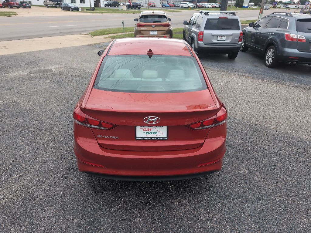 Photo 13 of this HYUNDAI ELANTRA