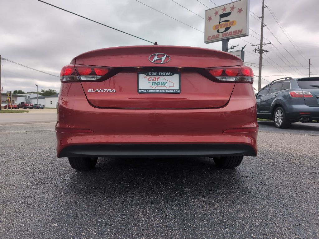 Photo 11 of this HYUNDAI ELANTRA