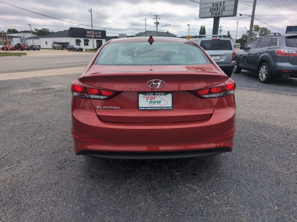 Photo 12 of this HYUNDAI ELANTRA