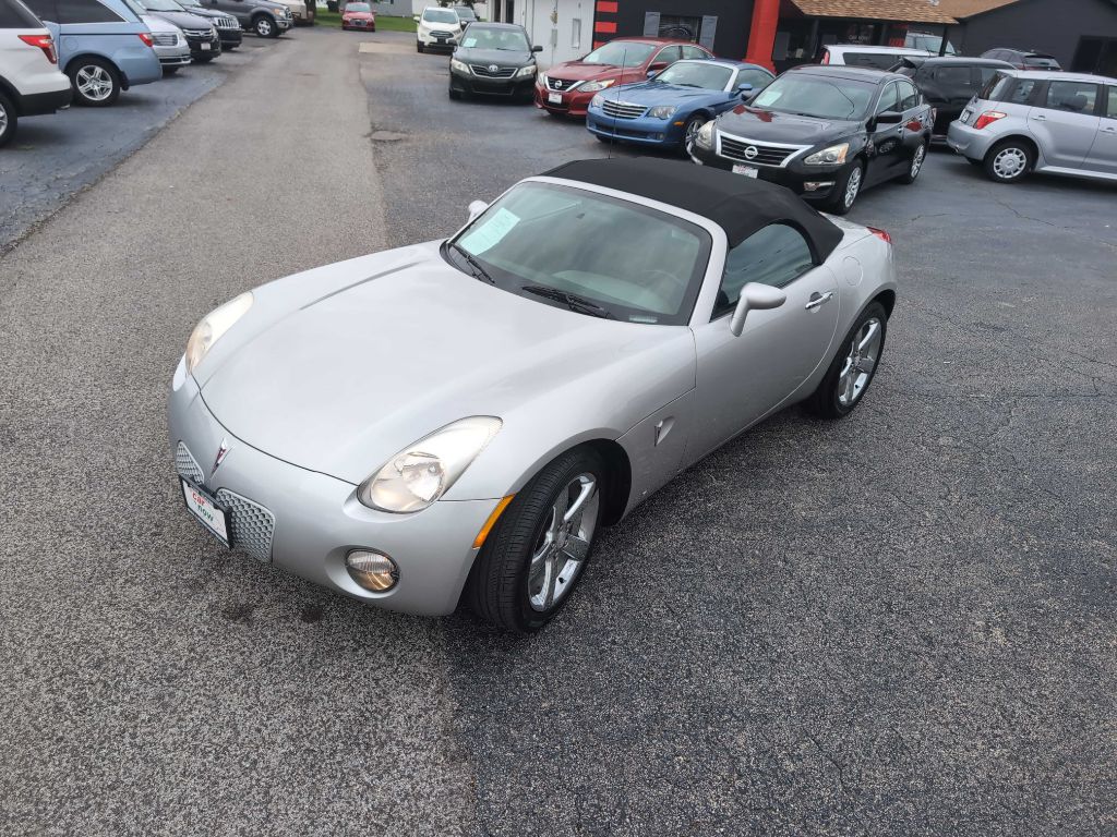Photo 20 of this PONTIAC SOLSTICE