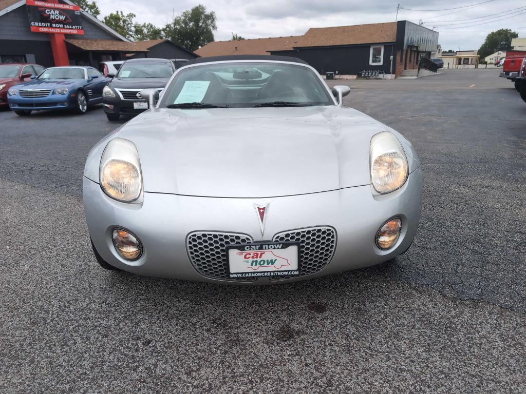 Photo 22 of this PONTIAC SOLSTICE