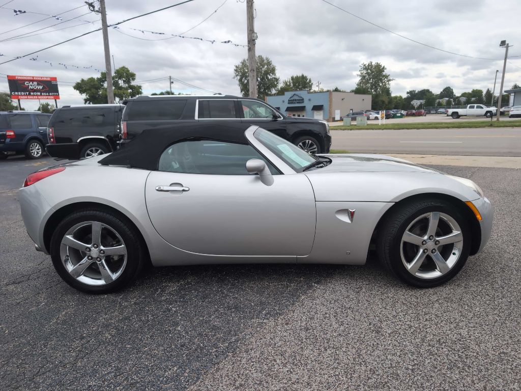 Photo 5 of this PONTIAC SOLSTICE