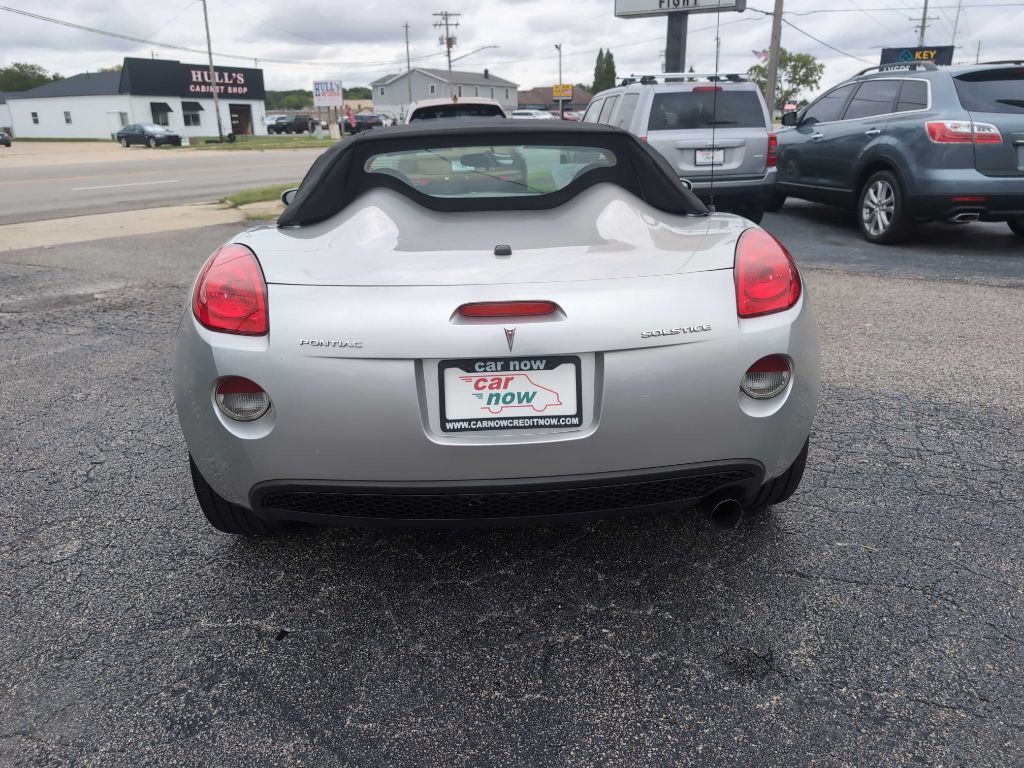 Photo 10 of this PONTIAC SOLSTICE