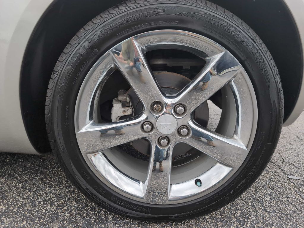 Photo 25 of this PONTIAC SOLSTICE