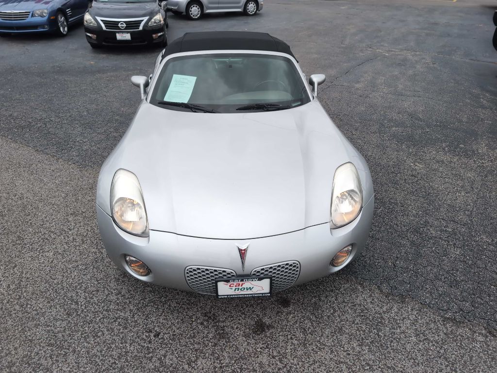 Photo 23 of this PONTIAC SOLSTICE