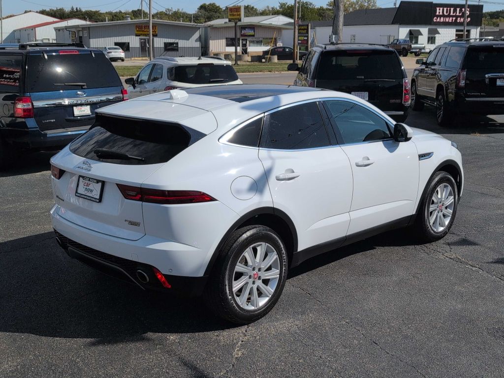 Photo 8 of this JAGUAR E-PACE