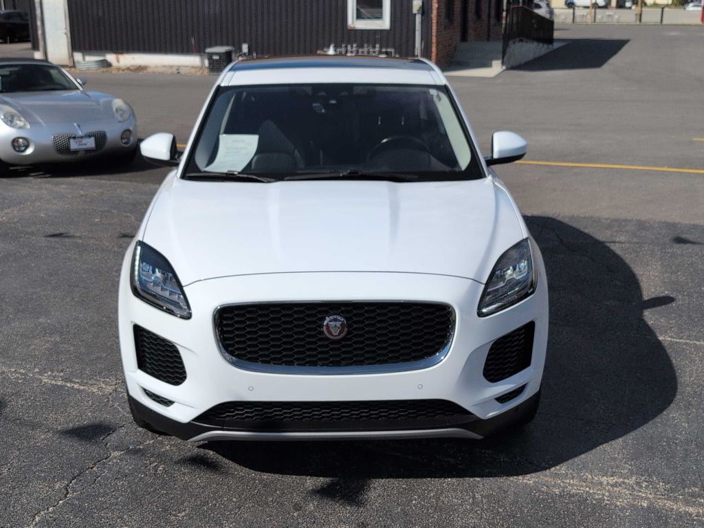 Photo 23 of this JAGUAR E-PACE