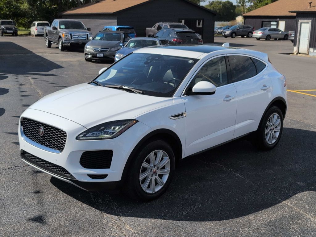 Photo 19 of this JAGUAR E-PACE