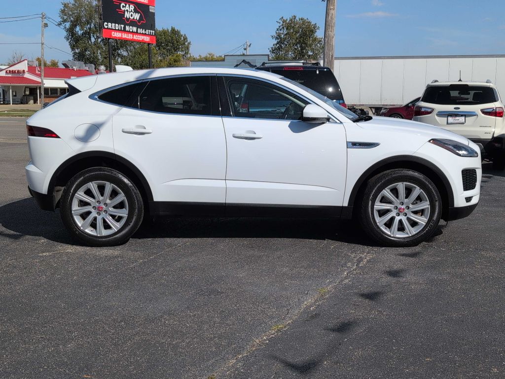 Photo 5 of this JAGUAR E-PACE