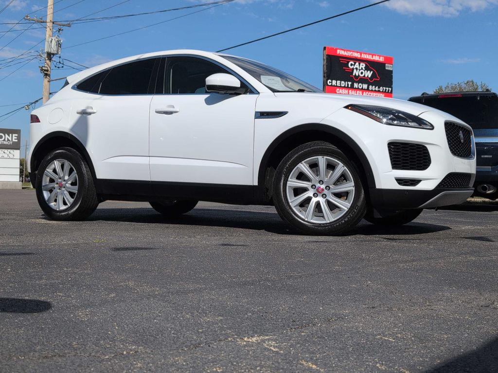 Photo 3 of this JAGUAR E-PACE