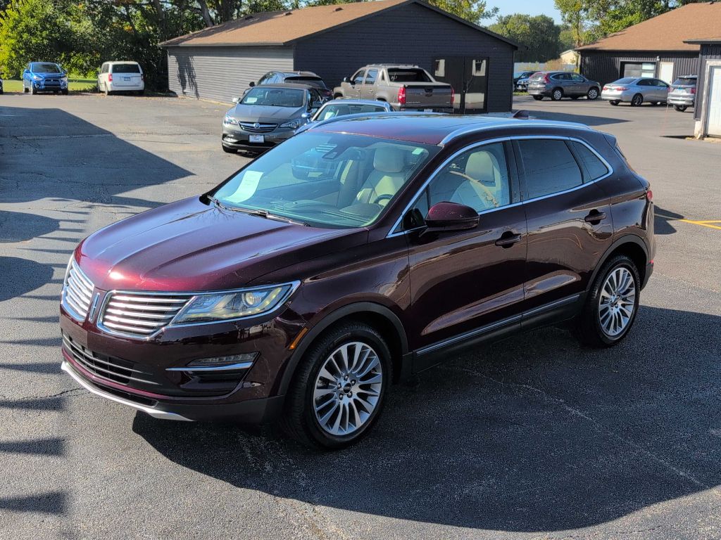 Photo 21 of this LINCOLN MKC
