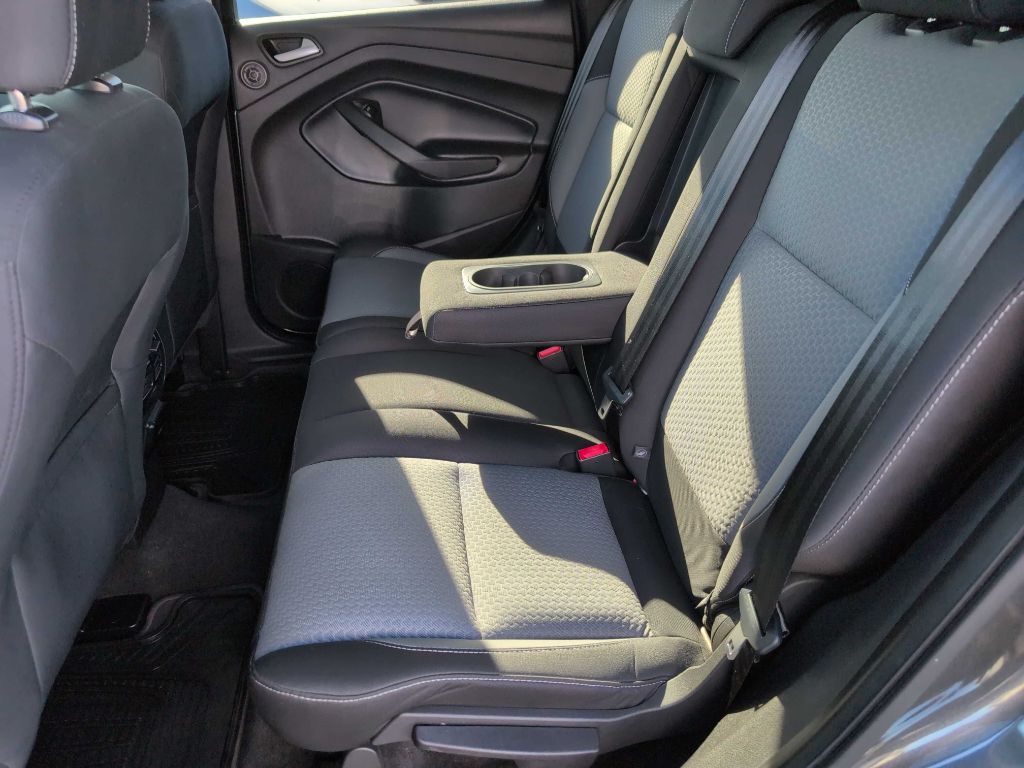 Photo 27 of this FORD ESCAPE