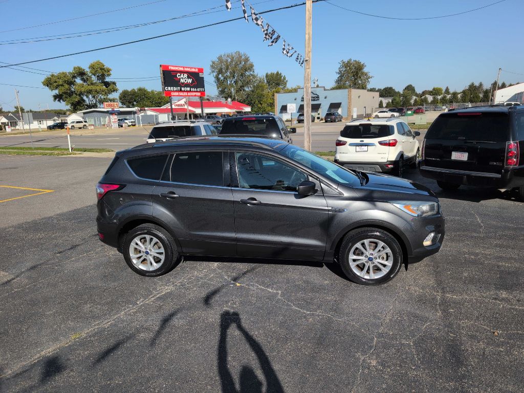 Photo 5 of this FORD ESCAPE