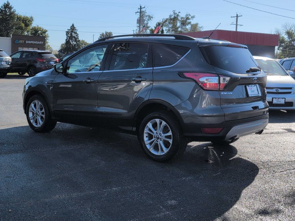Photo 15 of this FORD ESCAPE