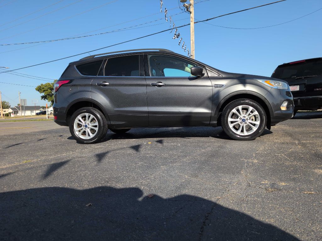 Photo 6 of this FORD ESCAPE