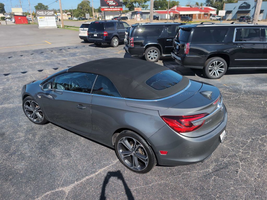 Photo 17 of this BUICK CASCADA