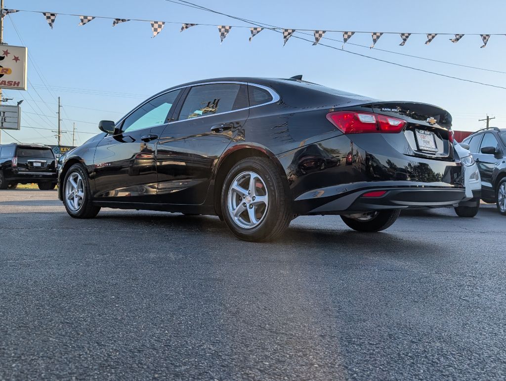 Photo 16 of this CHEVROLET MALIBU