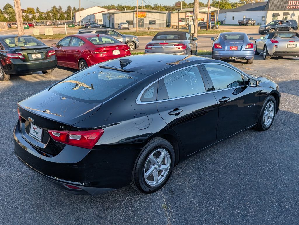 Photo 6 of this CHEVROLET MALIBU