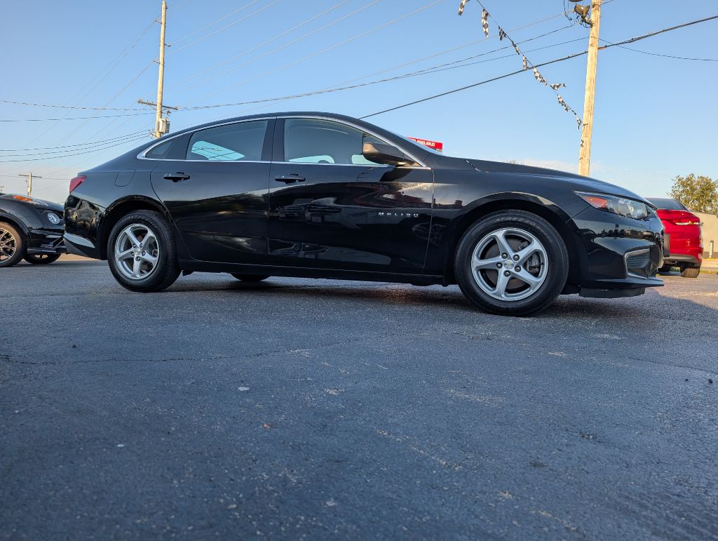 Photo 7 of this CHEVROLET MALIBU