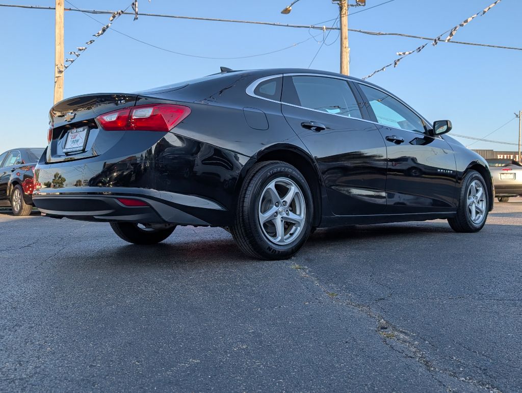 Photo 10 of this CHEVROLET MALIBU
