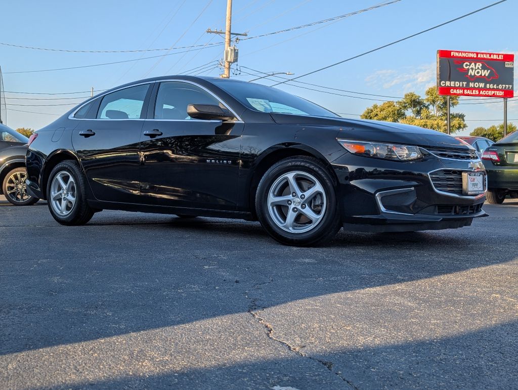 Photo 3 of this CHEVROLET MALIBU