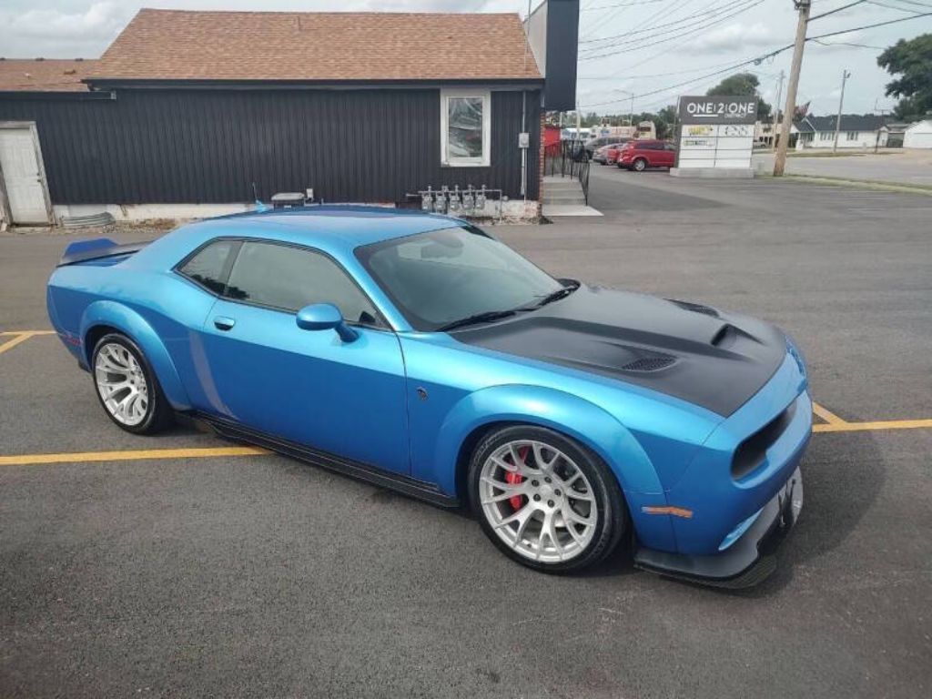 Photo 2 of this DODGE CHALLENGER