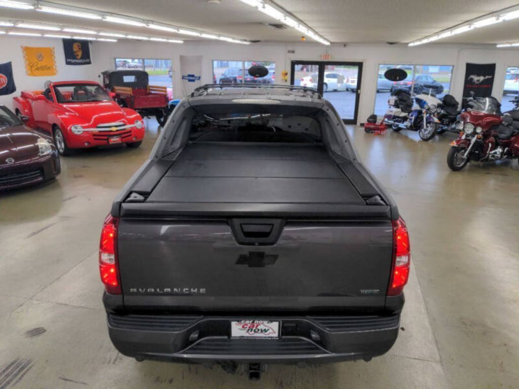 Photo 7 of this CHEVROLET AVALANCHE