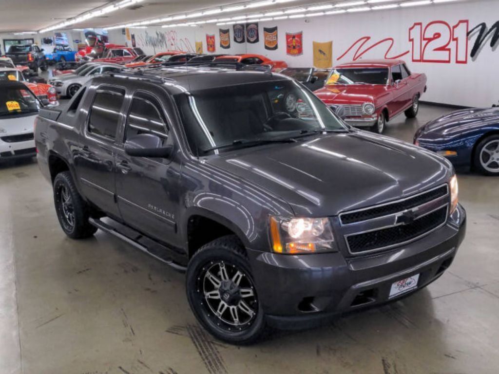 2011 CHEVROLET AVALANCHE