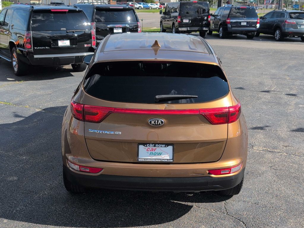 Photo 10 of this KIA SPORTAGE