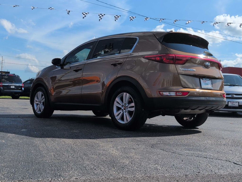 Photo 15 of this KIA SPORTAGE
