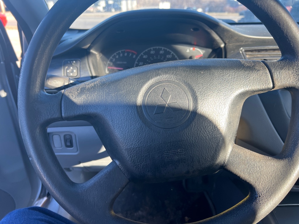 Photo 7 of this MITSUBISHI LANCER
