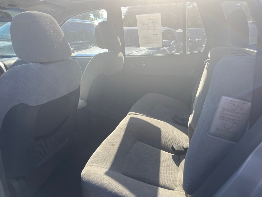 Photo 11 of this HYUNDAI SANTA FE