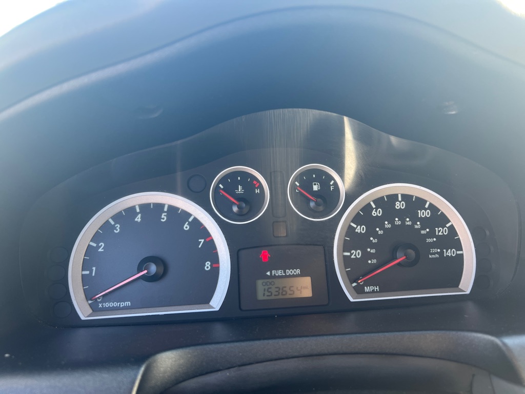 Photo 22 of this HYUNDAI SANTA FE