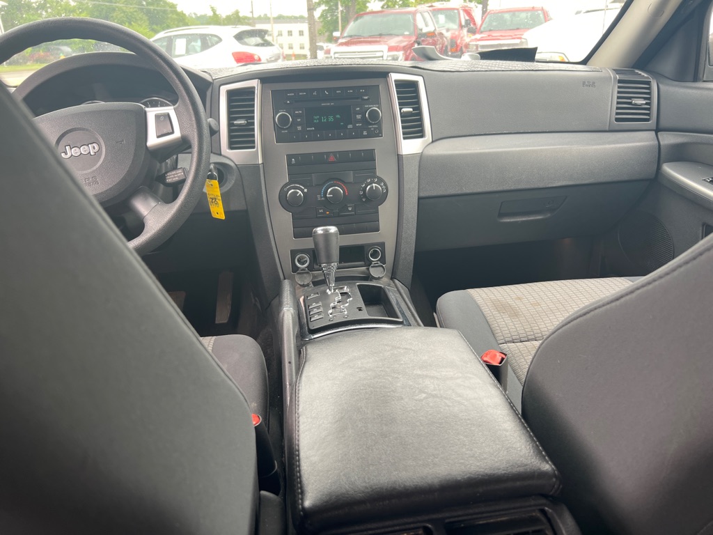 Photo 9 of this JEEP GRAND CHEROKEE