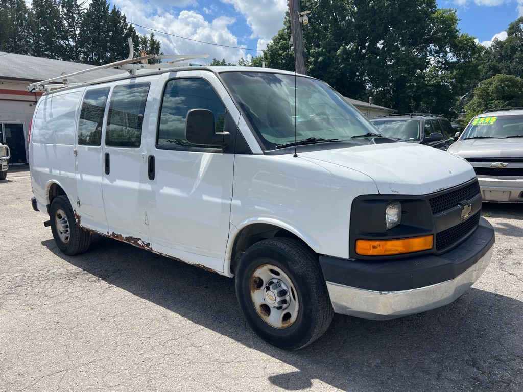 Photo 3 of this CHEVROLET EXPRESS G2500