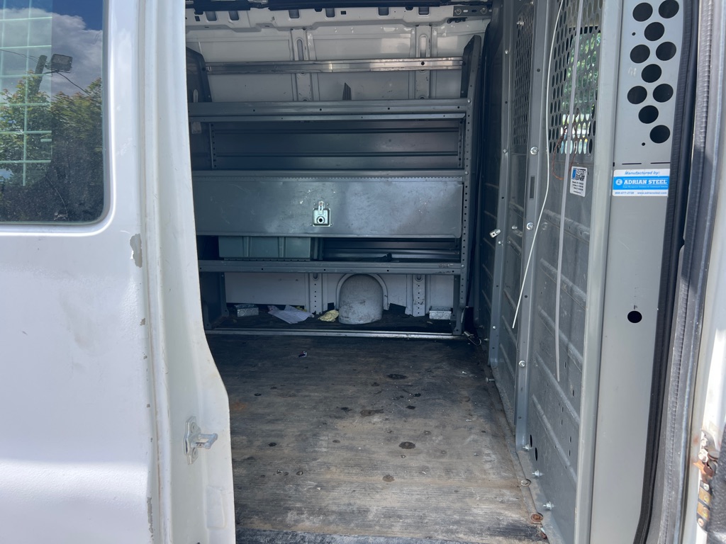 Photo 10 of this CHEVROLET EXPRESS G2500