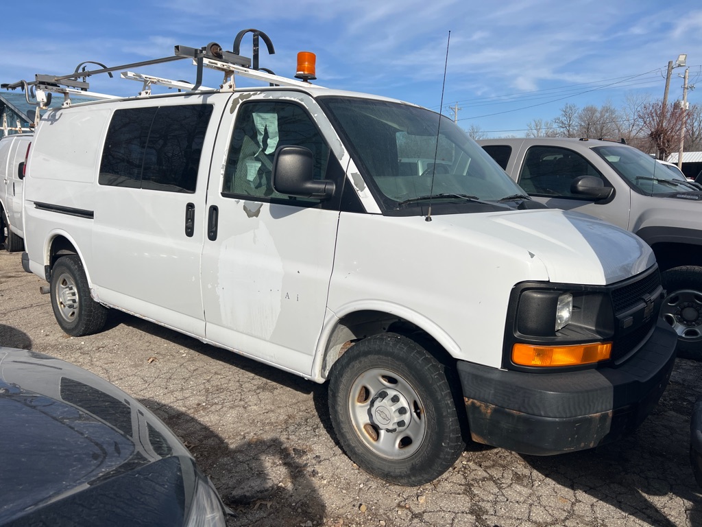 Photo 10 of this CHEVROLET EXPRESS G2500